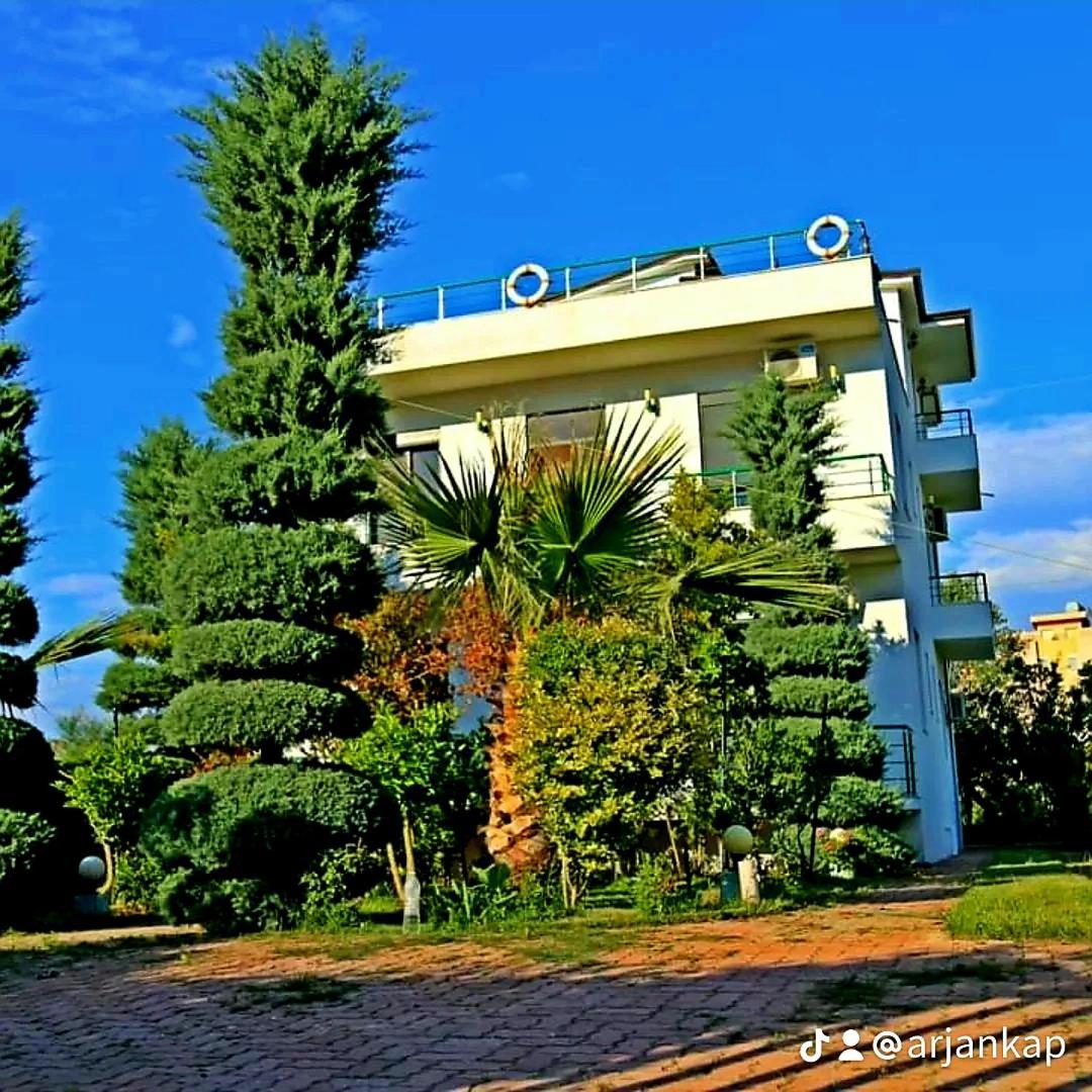 A-Vila Golem  Luaran gambar